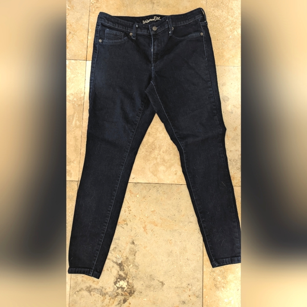 Universal Thread Jeans